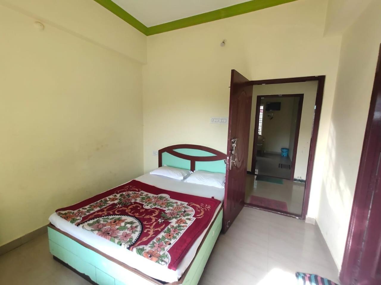 Hotel Ruchi Yercaud Esterno foto