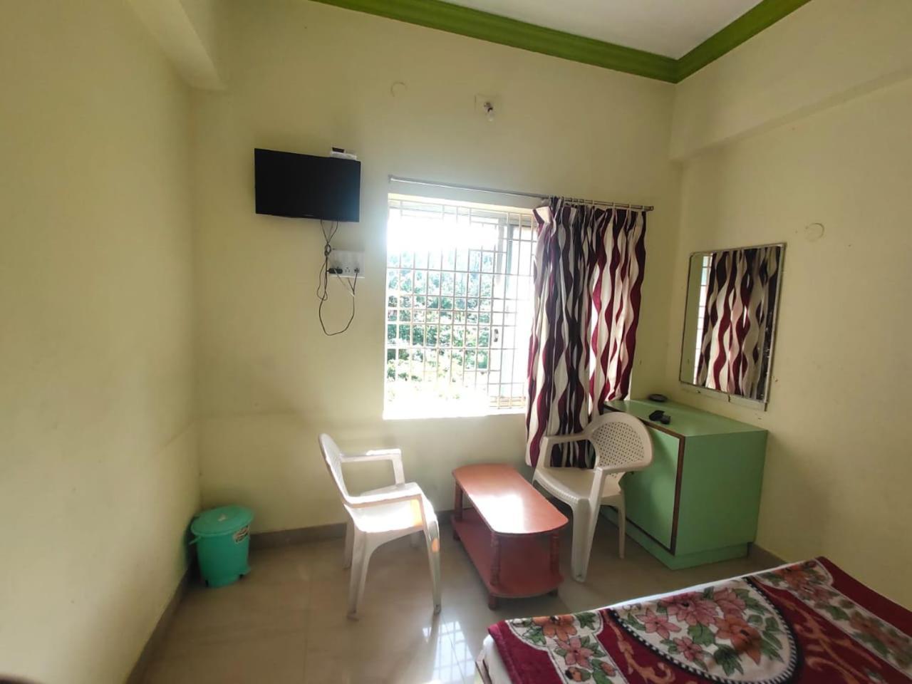 Hotel Ruchi Yercaud Esterno foto